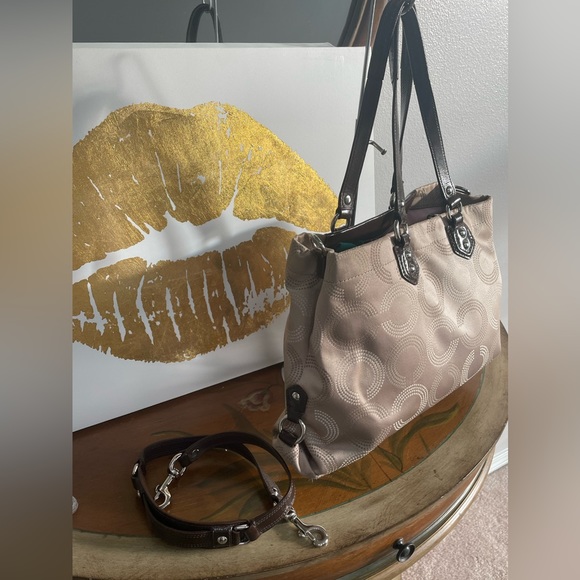Coach Signature C Brown and Cream shoulder bag - Picture 10 of 17